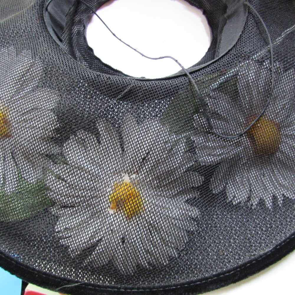 SALE Vintage Wide Brim Black Hat with Hidden White Daisy Swag - Picture 11 of 14
